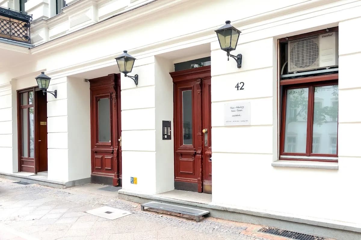 Zahnärzte am Winterfeldtplatz - Ruben Sodnik, Dr. Theresa Krekel & Frank Altenburg — Foto aus dem Google-Eintrag der Praxis
