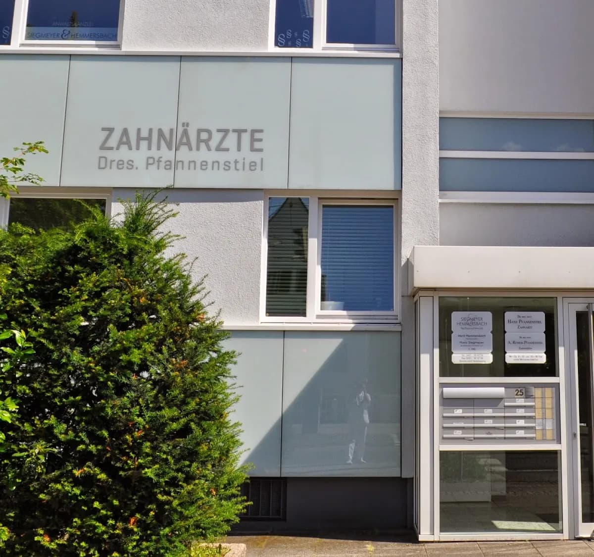 Zahnärzte Dres. Pfannenstiel — Foto aus dem Google-Eintrag der Praxis