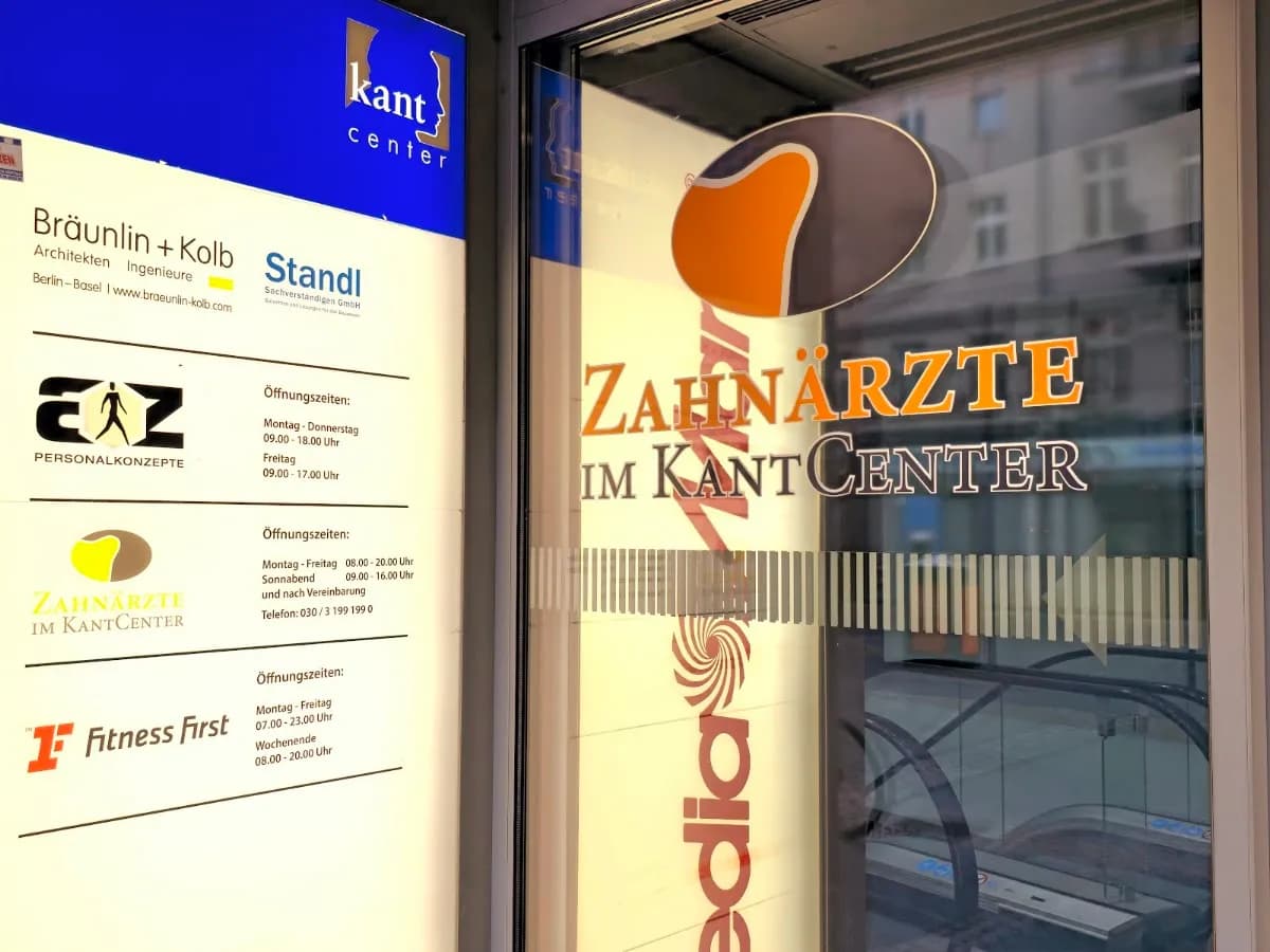 Zahnärzte im KantCenter – Dr. Marwan Khalife und Dr. Lisa Fache — Foto aus dem Google-Eintrag der Praxis