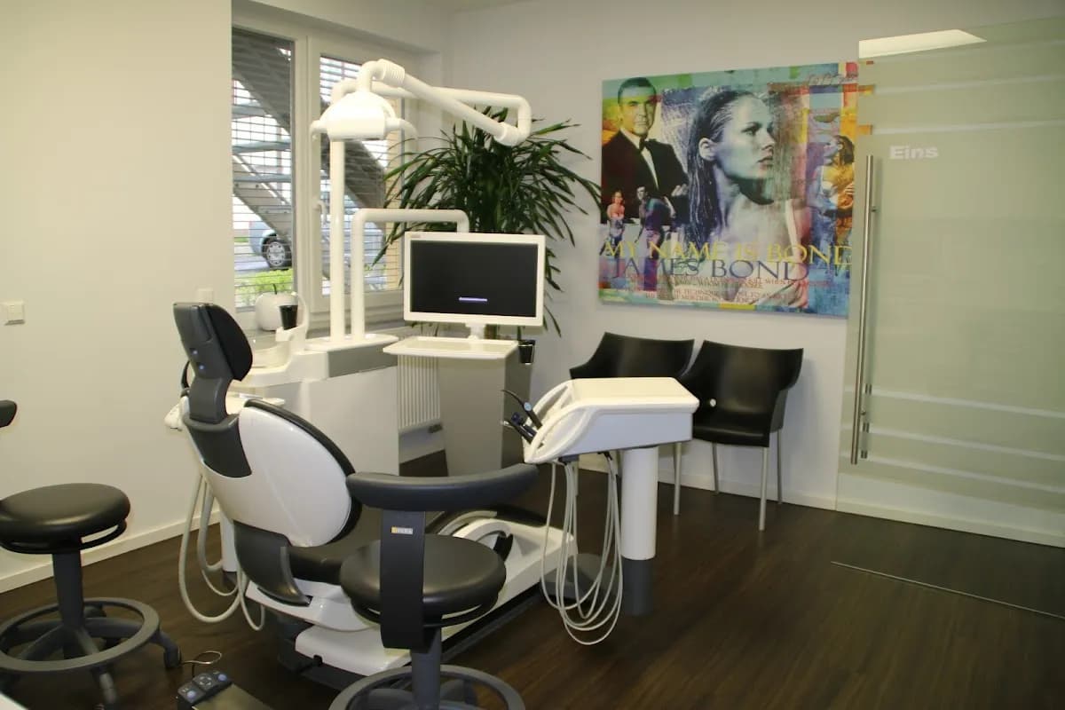 Zahnärzte im Medicum Ihr Zahnarzt in Wiesbaden — Foto aus dem Google-Eintrag der Praxis