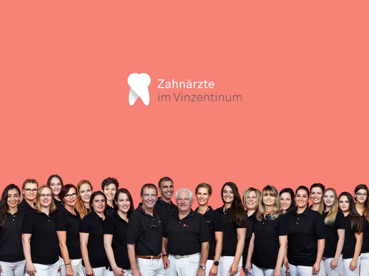 Zahnärzte im Vinzentinum Dr. B. Evers, Dr. M. Maghsudi-Hamann, Y. Helmsen — Foto aus dem Google-Eintrag der Praxis