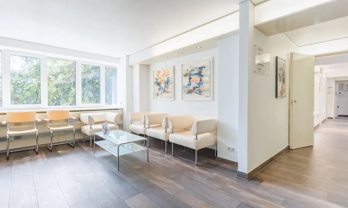 Zahnärzte in Wilmersdorf - Dr. Freddi Zelener — Foto aus dem Google-Eintrag der Praxis