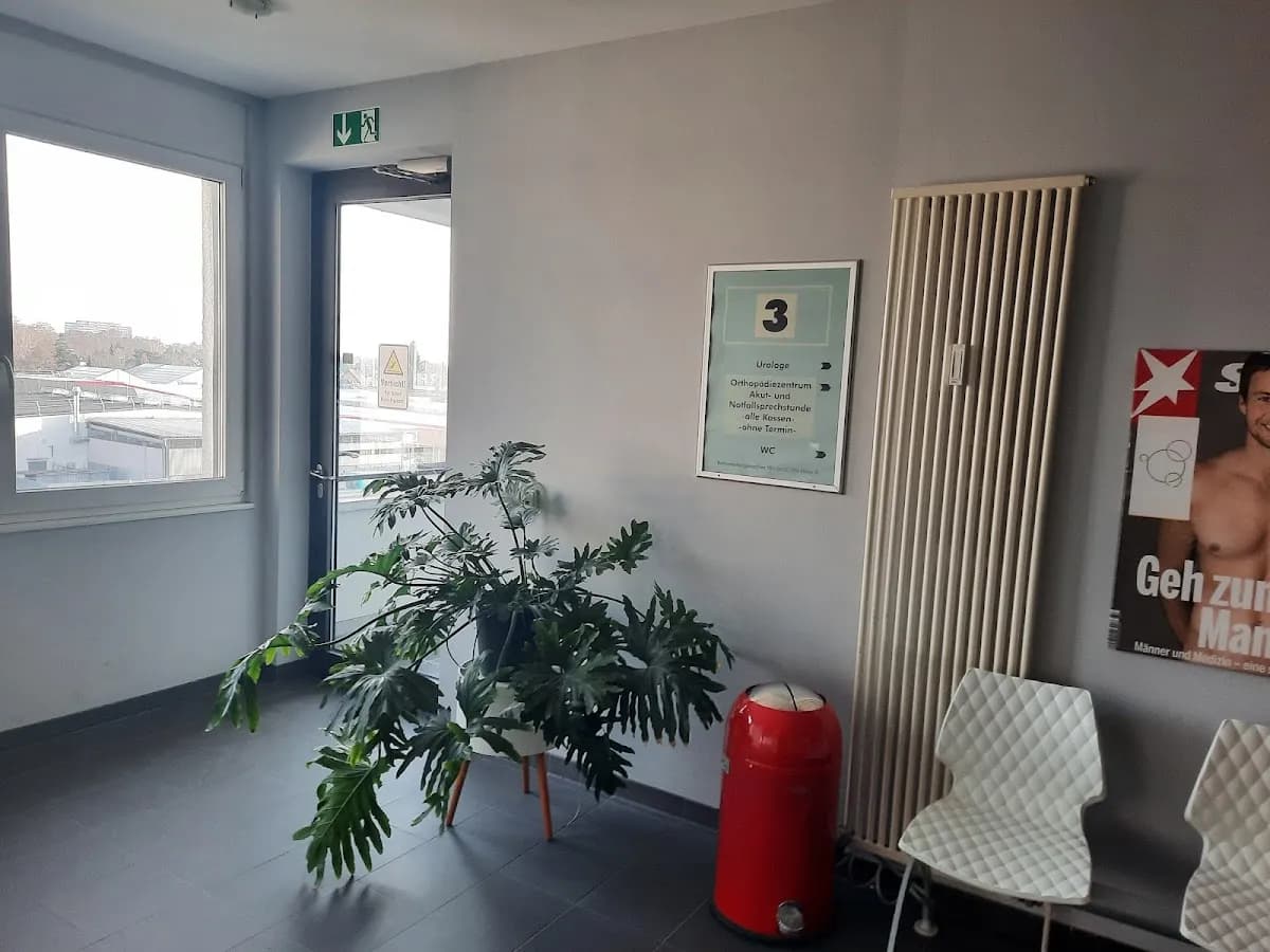Zahnärzte Wittenau Zahnarzt M. Moazzen und Kollegen (im Ärztehaus) — Foto aus dem Google-Eintrag der Praxis