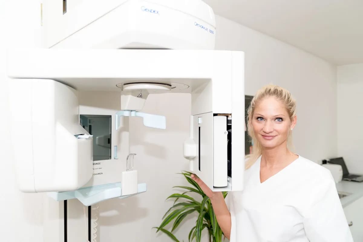Zahnärztin Sabine Koch — Foto aus dem Google-Eintrag der Praxis