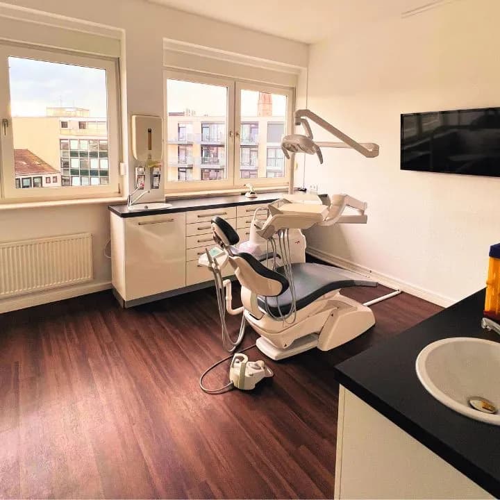 Zahnärztliche Praxisklinik Dr. Stein & Kollegen — Foto aus dem Google-Eintrag der Praxis