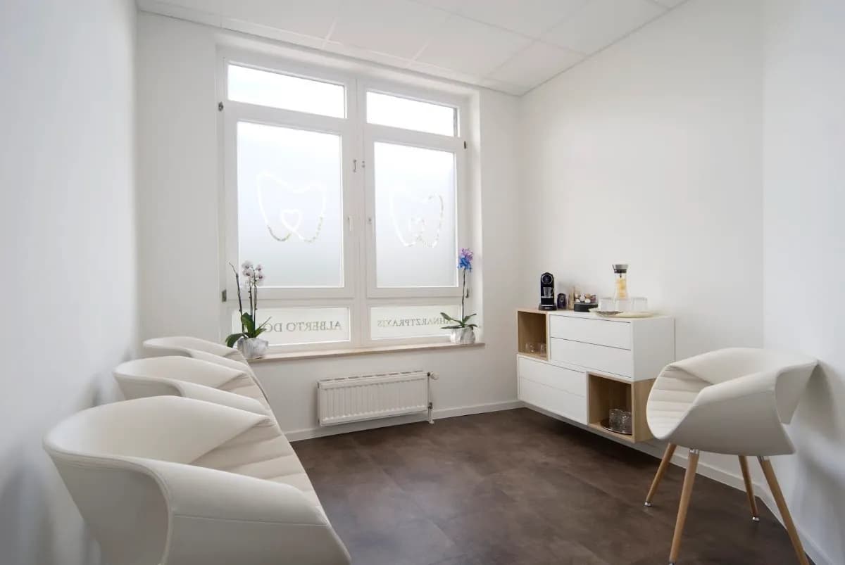 Zahnarztpraxis Alberto Dolfi | Hamburg Niendorf — Foto aus dem Google-Eintrag der Praxis