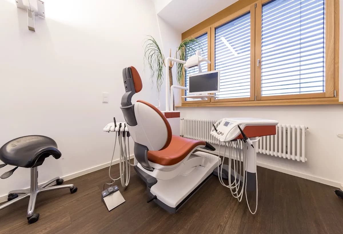Zahnarztpraxis Alfonso Padilla - AP Dental Team Goethestraße — Foto aus dem Google-Eintrag der Praxis