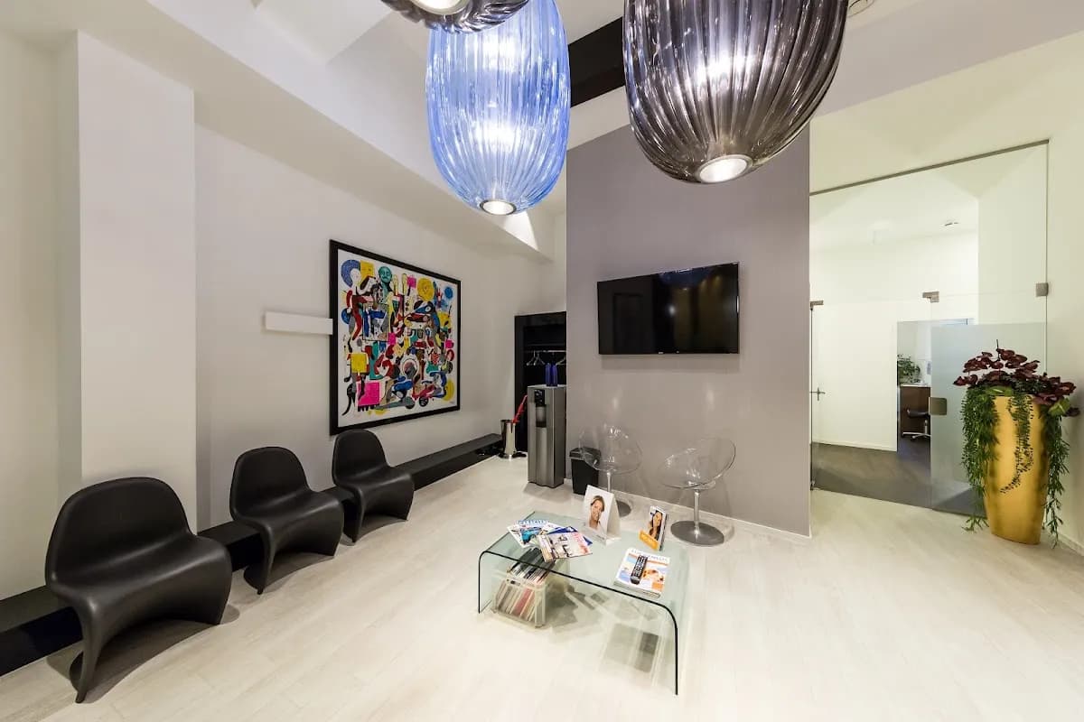 Zahnarztpraxis Alfonso Padilla - AP Dental Team Goethestraße — Foto aus dem Google-Eintrag der Praxis