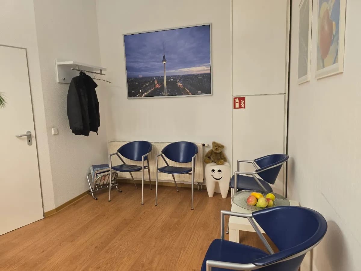 Zahnarztpraxis Ammar Umari — Foto aus dem Google-Eintrag der Praxis