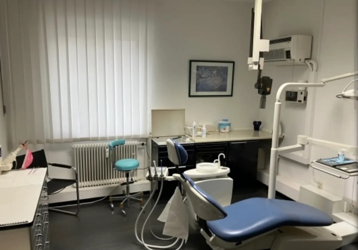 Zahnarztpraxis Bazary — Foto aus dem Google-Eintrag der Praxis