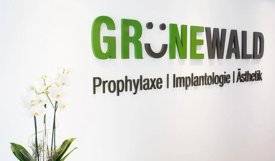 Zahnarztpraxis Dr. Cora Grünewald und Hon. Prof. Dr. Dirk Grünewald M.Sc. M.Sc. — Foto aus dem Google-Eintrag der Praxis