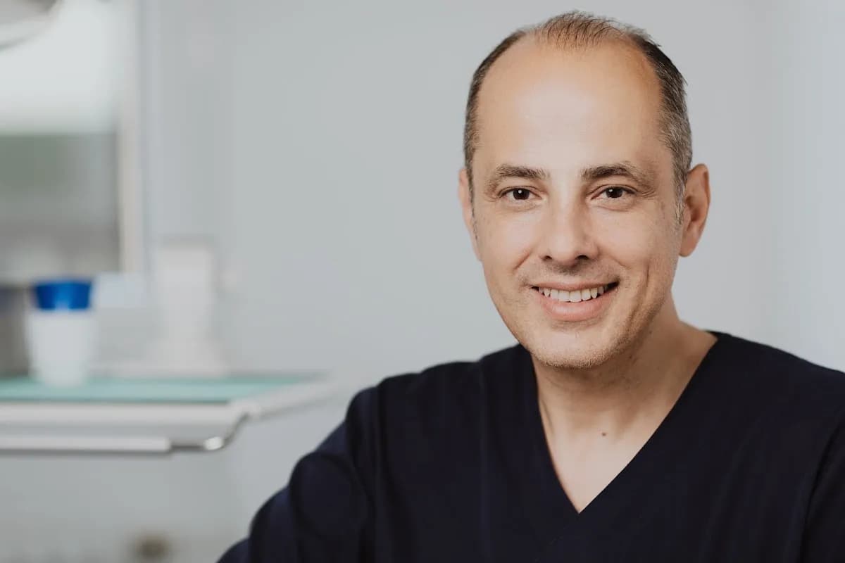 Zahnarztpraxis Dr. Gerhardt Klein M.Sc. - Fachzahnarzt für Implantologie — Foto aus dem Google-Eintrag der Praxis