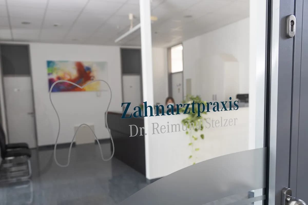 Zahnarztpraxis Dr. Reimund Stelzer — Foto aus dem Google-Eintrag der Praxis