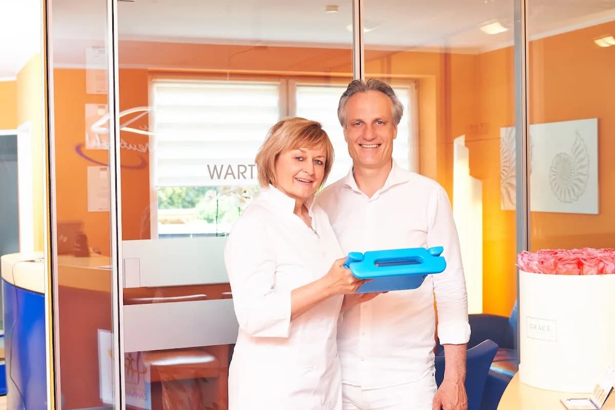 Zahnarztpraxis Dr. Schmidt & Dr. Queisser - Zahnarzt & Kieferorthopäde Hildesheim — Foto aus dem Google-Eintrag der Praxis