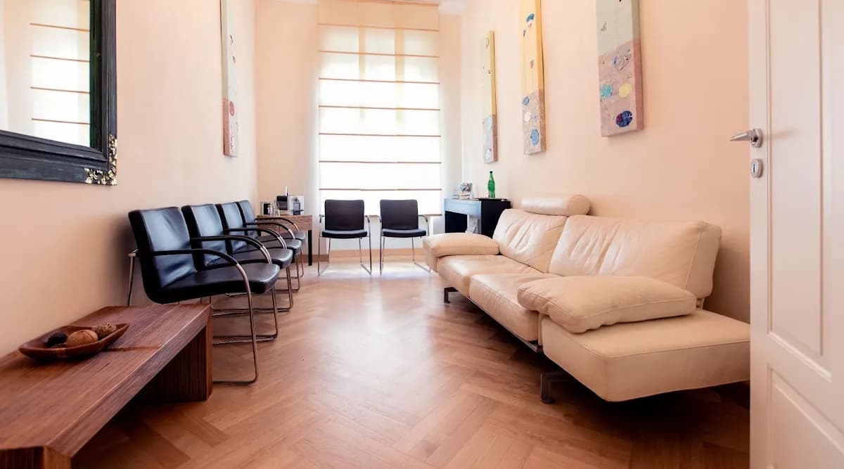 Zahnarztpraxis Dres. Karnstedt Frankfurt Westend — Foto aus dem Google-Eintrag der Praxis