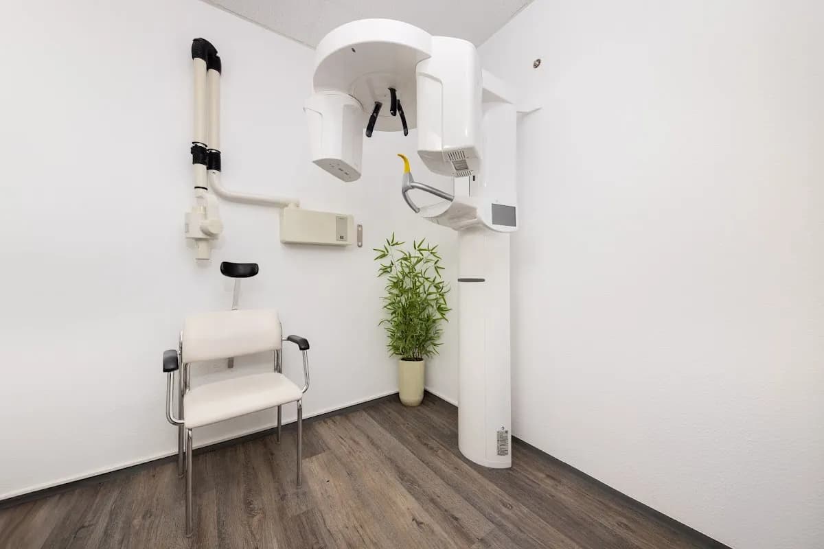 Zahnarztpraxis FOOSDENT — Foto aus dem Google-Eintrag der Praxis