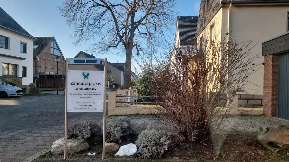 Zahnarztpraxis Galya Lobinsky in Troisdorf — Foto aus dem Google-Eintrag der Praxis