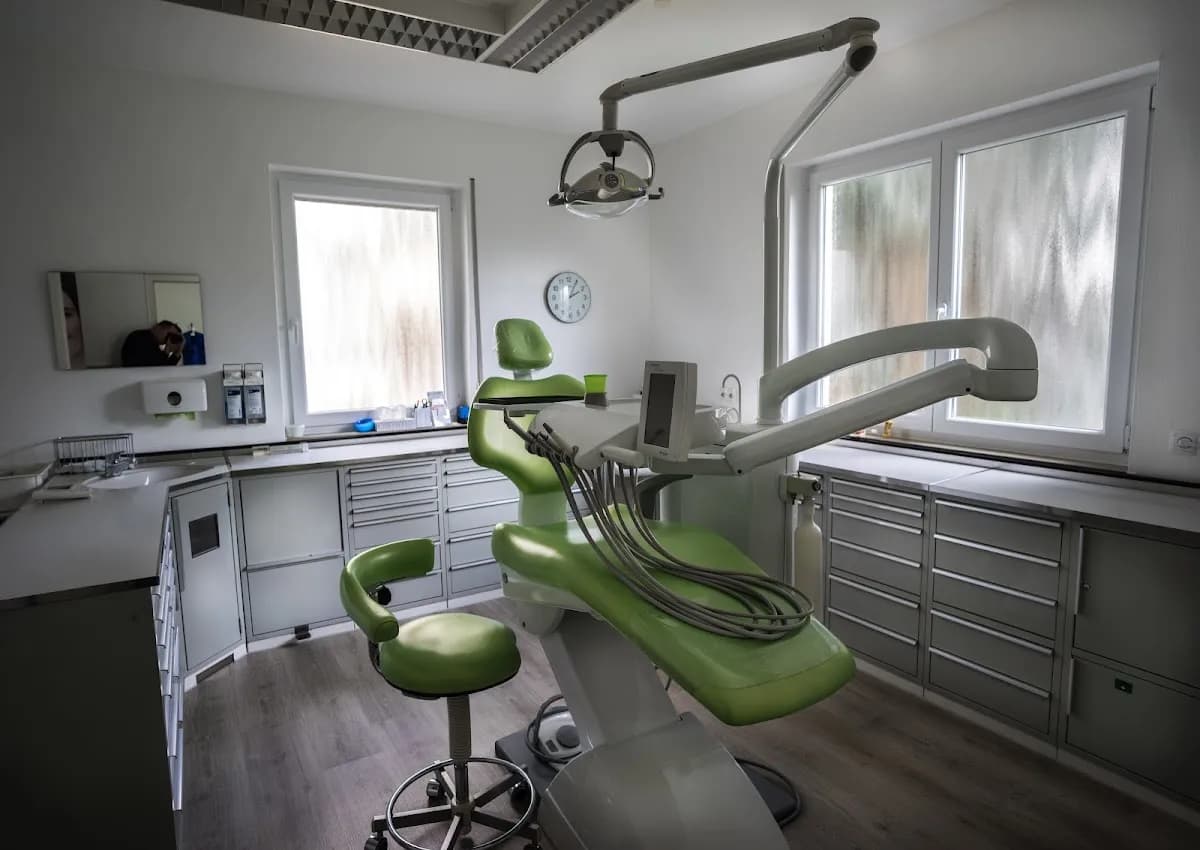 Zahnarztpraxis Güney-Durmaz — Foto aus dem Google-Eintrag der Praxis