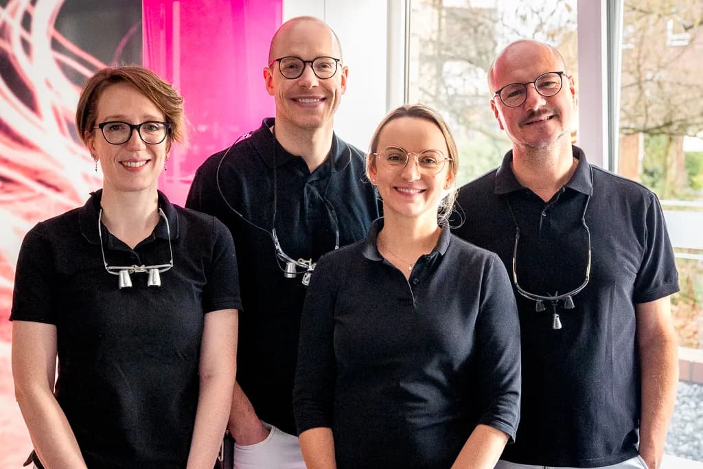 Zahnarztpraxis Helbig / Dr. Martyna Kotzian- Droste & Kai Peter Droste — Foto aus dem Google-Eintrag der Praxis