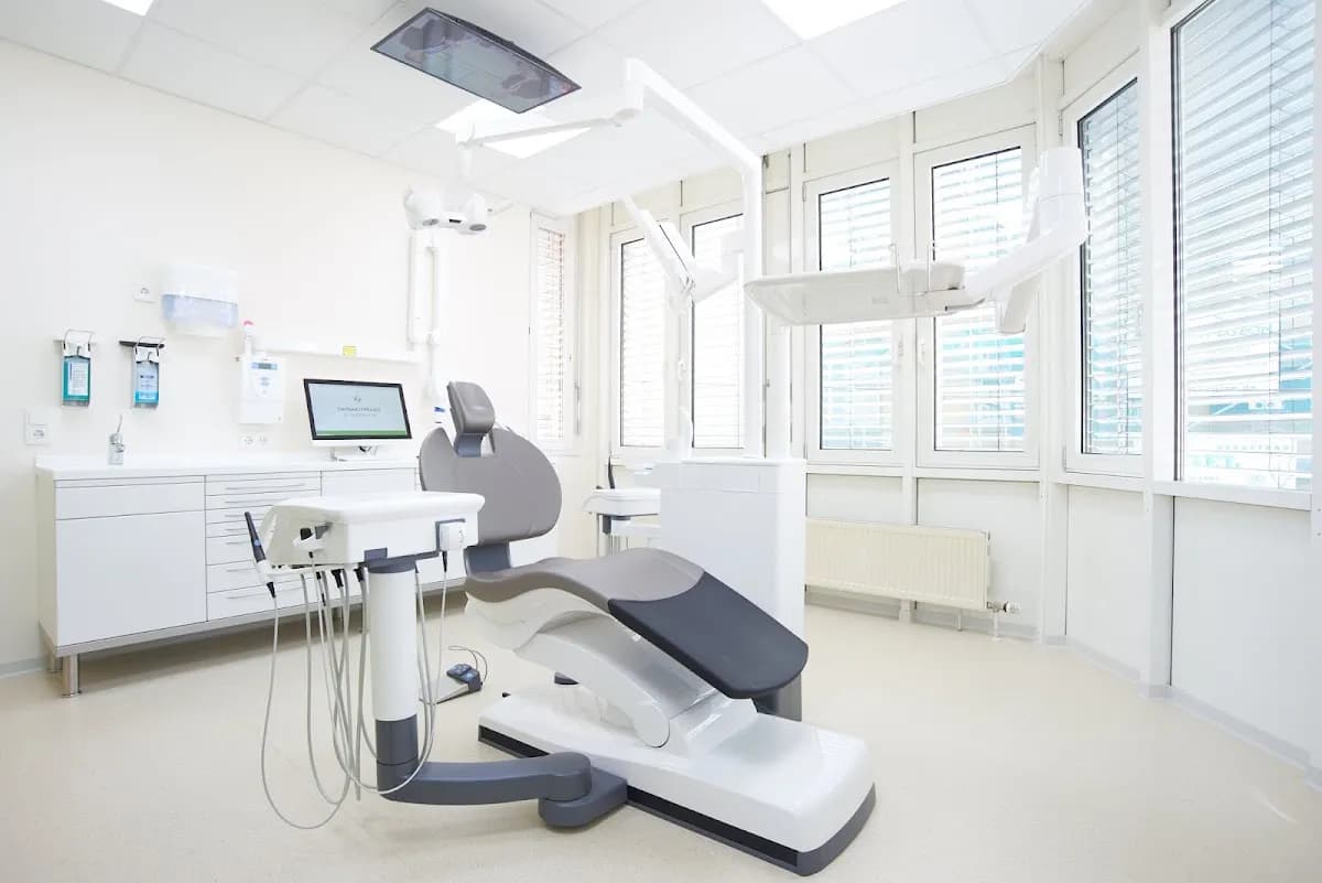 Zahnarztpraxis im Heusteigviertel — Foto aus dem Google-Eintrag der Praxis