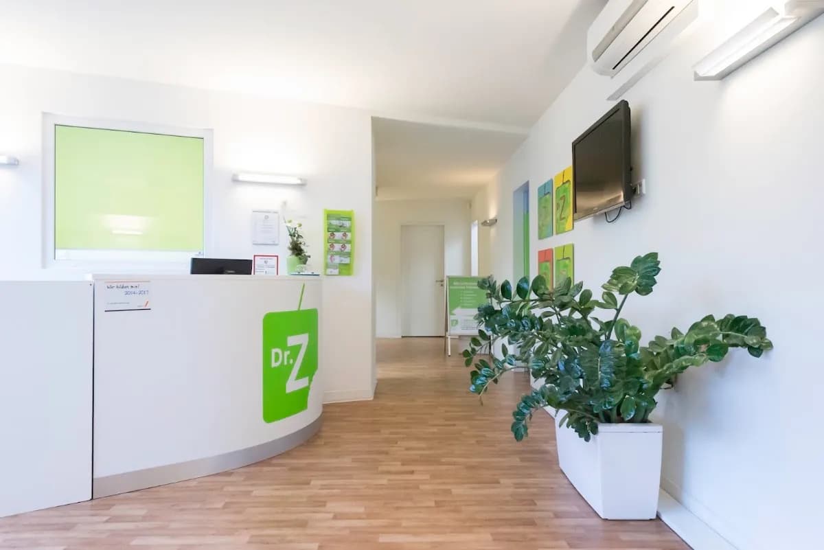 Zahnarztpraxis Moers - Dr. Z Zahnmedizinisches Versorgungszentrum Moers — Foto aus dem Google-Eintrag der Praxis
