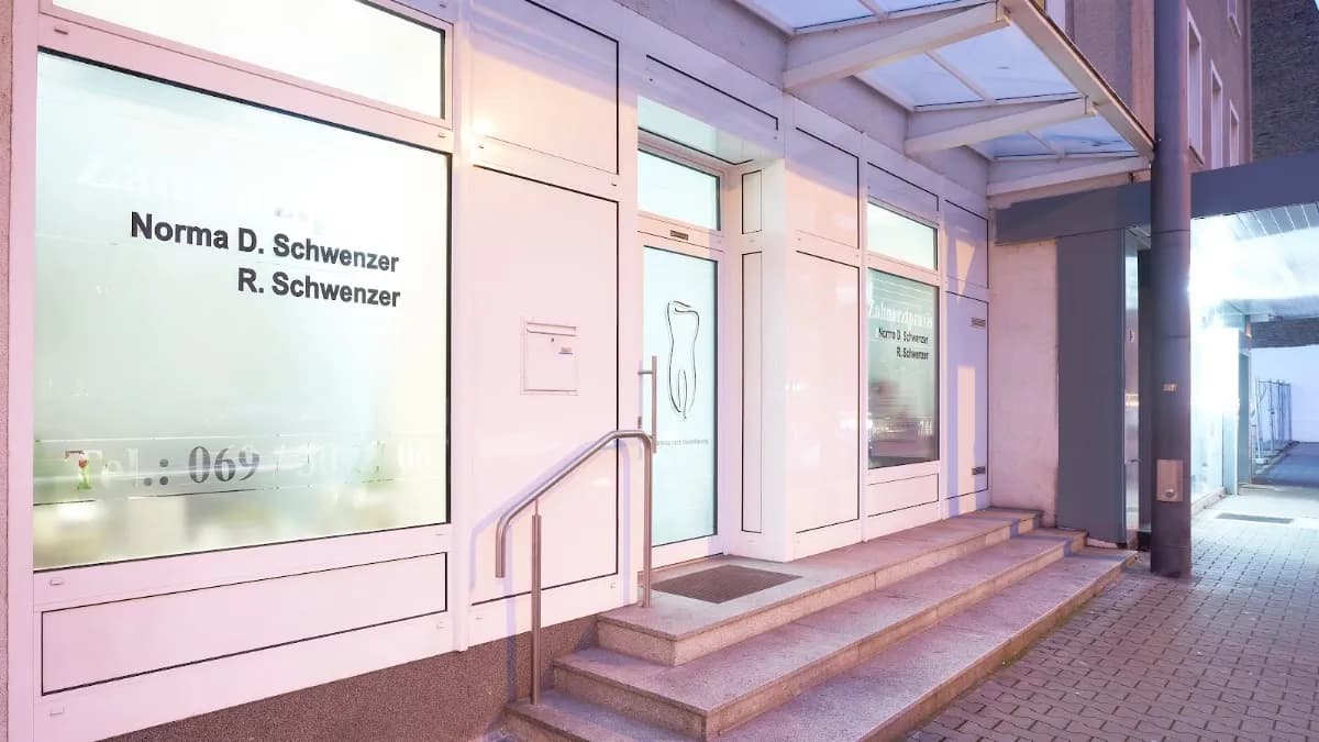 Zahnarztpraxis N. Schwenzer und R. Schwenzer — Foto aus dem Google-Eintrag der Praxis