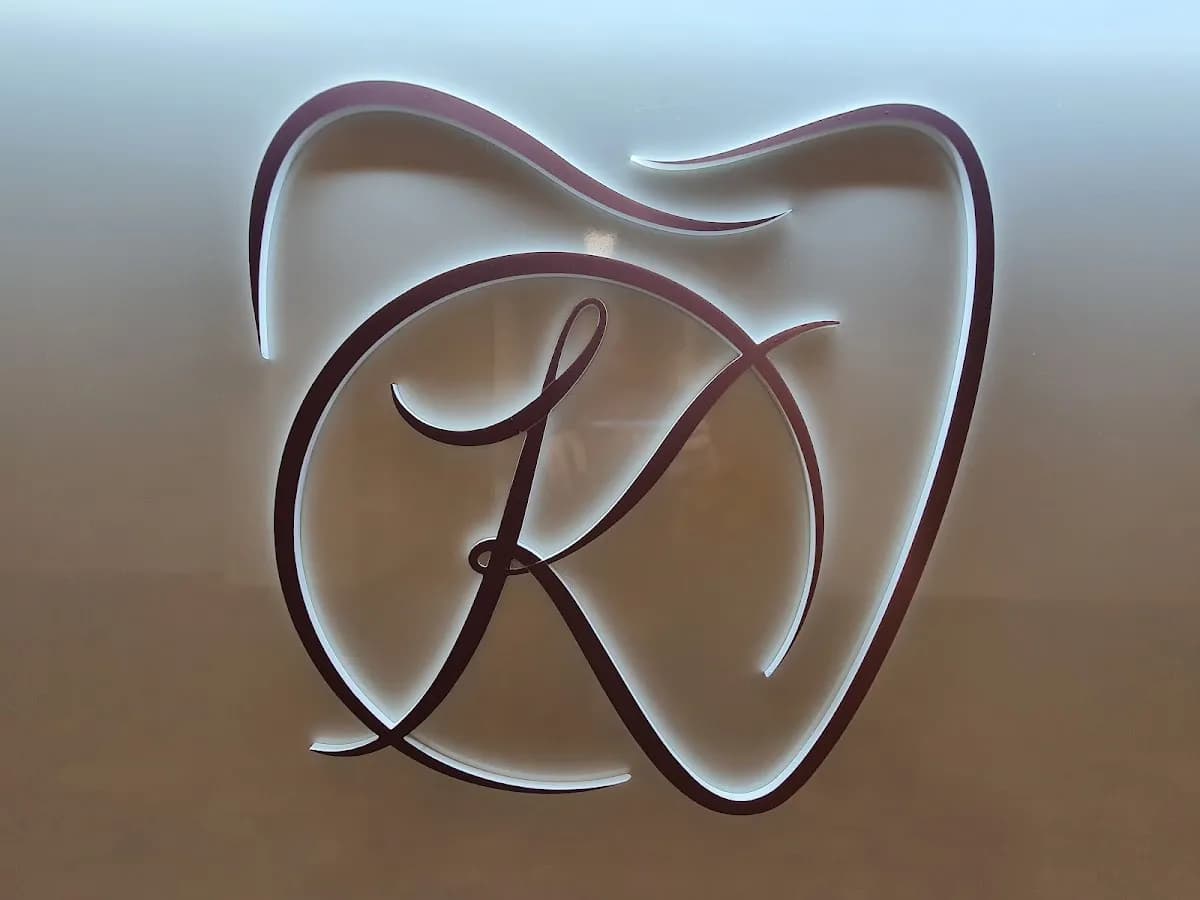 Zahnarztpraxis Olena Kronbi — Foto aus dem Google-Eintrag der Praxis