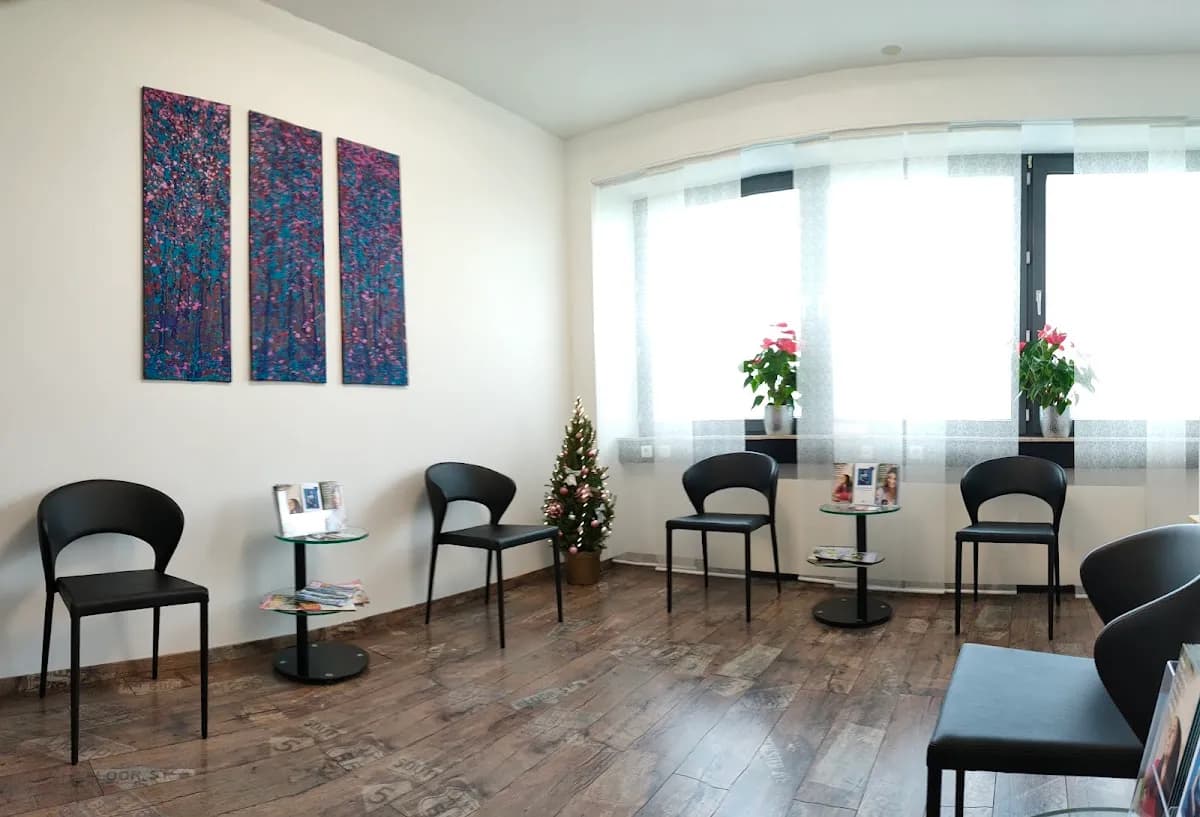 Zahnarztpraxis Olena Kronbi — Foto aus dem Google-Eintrag der Praxis