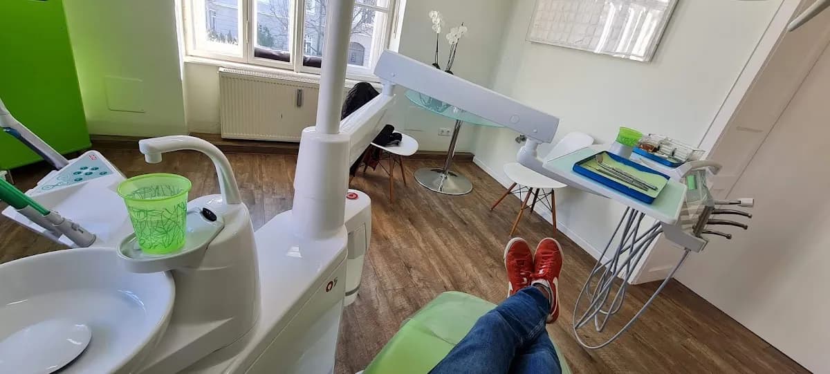 Zahnarztpraxis Schwabing Dr. Hancock — Foto aus dem Google-Eintrag der Praxis