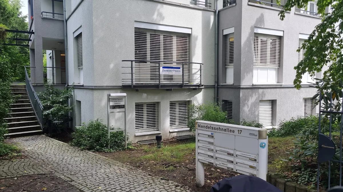 Zahnarztpraxis Semmler — Foto aus dem Google-Eintrag der Praxis