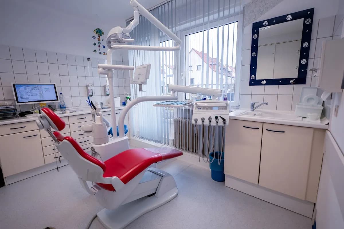 Zahnarztpraxis ZA O.Bakhash — Foto aus dem Google-Eintrag der Praxis