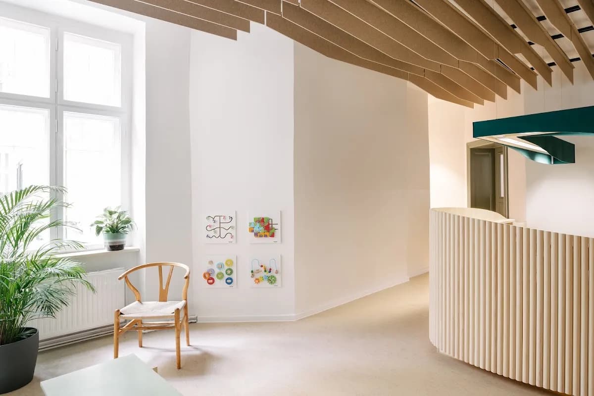 Zahnarztpraxis zahn_raum Praxis für nachhaltige Familienzahngesundheit Dr. Nadine Ballhausen — Foto aus dem Google-Eintrag der Praxis