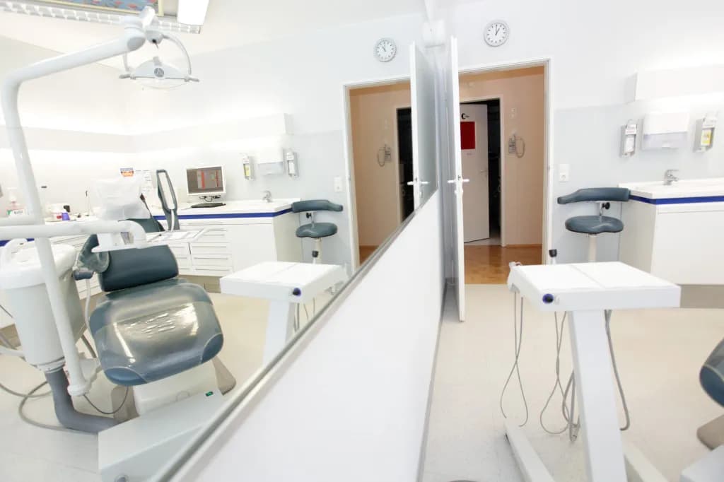 Zahnarztpraxis, Zahnarzt Dr. S. Dilaver & Kollegen in Frankfurt — Foto aus dem Google-Eintrag der Praxis