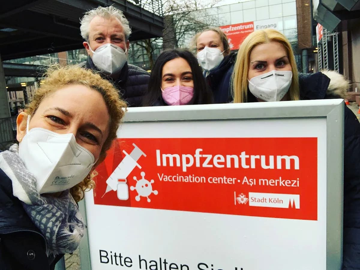 Zahnästhetik Rodenkirchen Zahnärzte Dr. Alexander Krauße und Dr. Natascha Krauße — Foto aus dem Google-Eintrag der Praxis