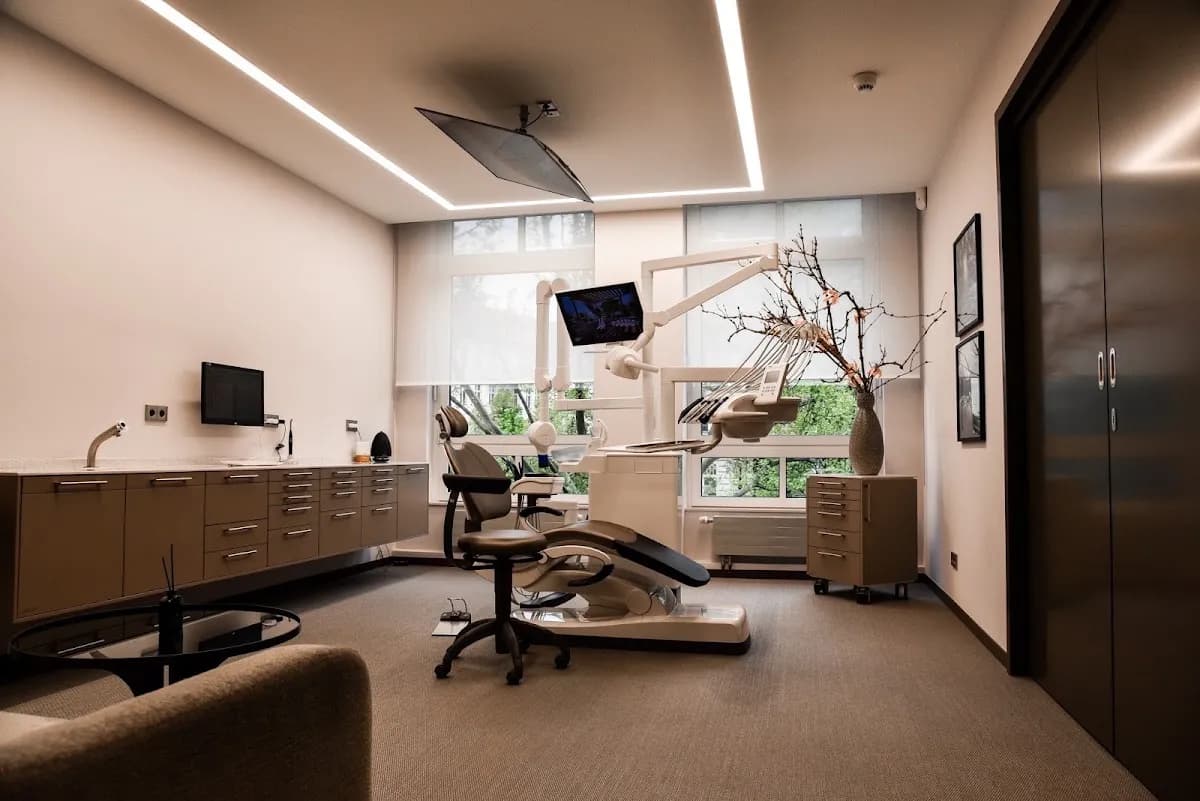 ZAHNMEDIZIN AM KU'DAMM | DR. HÉMMAT BIO-AESTHETICS BERLIN — Foto aus dem Google-Eintrag der Praxis