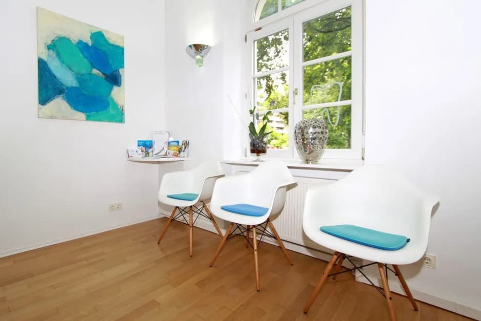 Zahnmedizin Schwabing | Dr. Daniel Engler-Hamm & Dr. Sophie von Seutter — Foto aus dem Google-Eintrag der Praxis