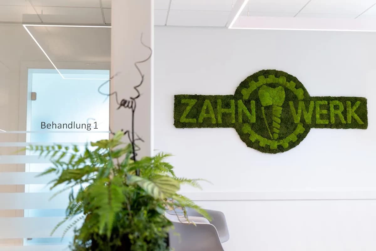 Zahnwerk Hildesheim – Zahnarzt Dr. med. dent. Michael Wedekin M.Sc. M.Sc. — Foto aus dem Google-Eintrag der Praxis