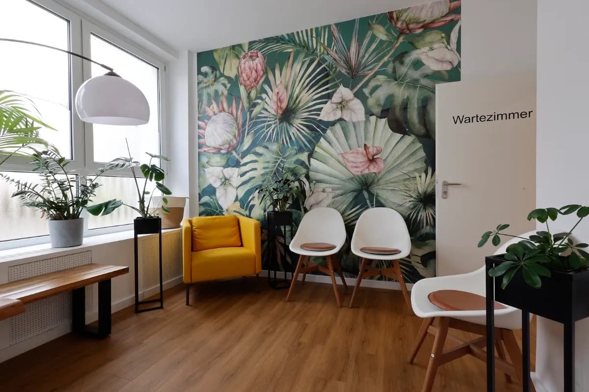 Zahnzentrum Lichtenberg - Dr. med. dent. Deniz Erbas & KollegInnen — Foto aus dem Google-Eintrag der Praxis