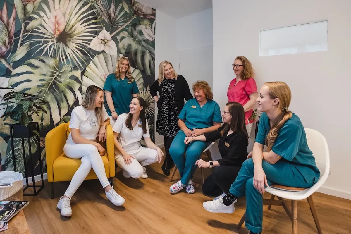 Zahnzentrum Lichtenberg - Dr. med. dent. Deniz Erbas & KollegInnen — Foto aus dem Google-Eintrag der Praxis